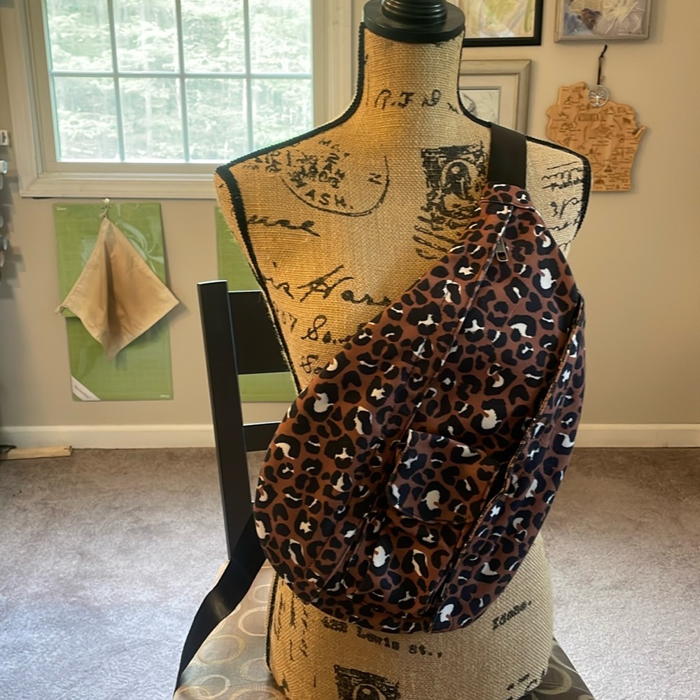 Marleylilly sling pack